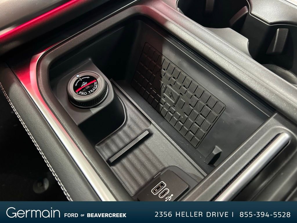 New 2025 Ford Expedition Platinum w/ Stealth Performance Package image 17