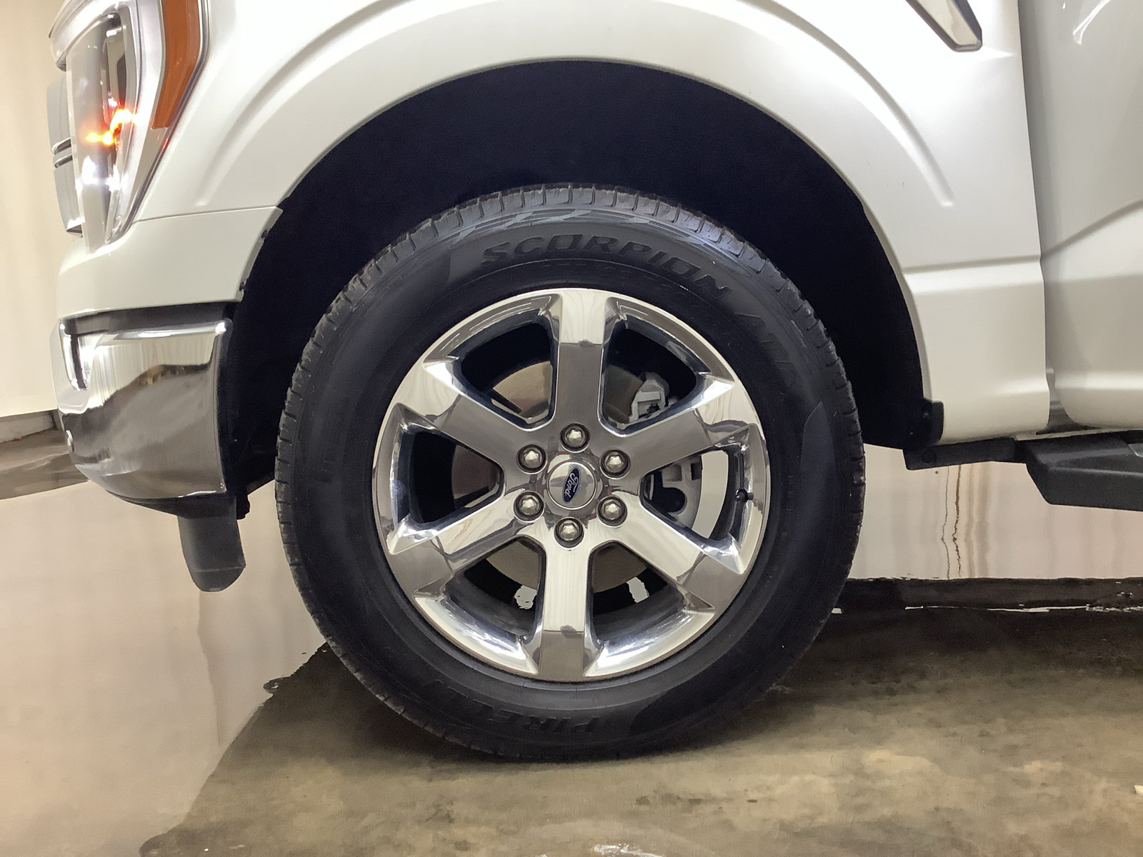 Used 2023 Ford F150 Lariat w/ Equipment Group 502A High AWD/4WD image 25