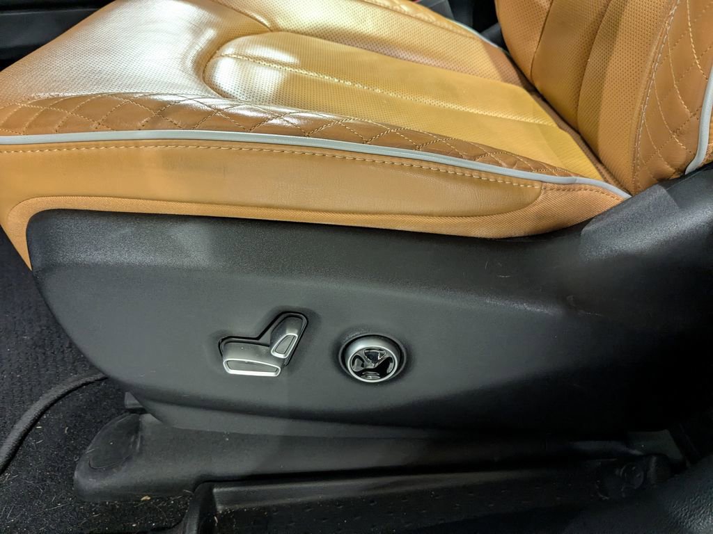 Used 2021 Chrysler Pacifica Pinnacle image 17