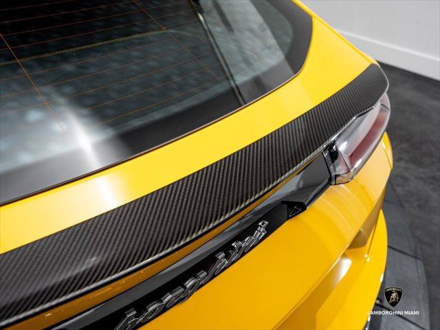 Used 2024 Lamborghini Urus Performante AWD/4WD image 17