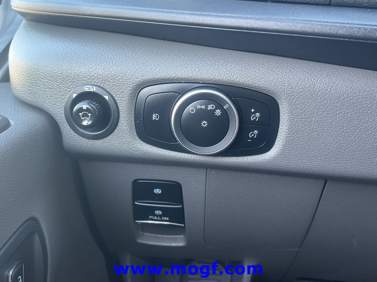 Used 2024 Ford Transit 350 XLT RWD image 14