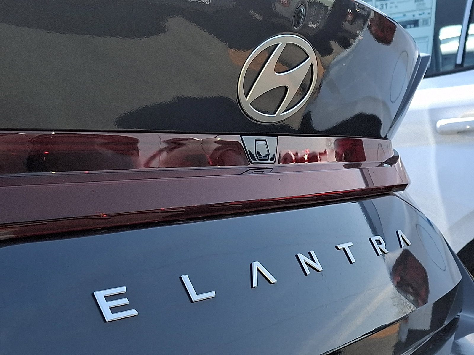 Used 2024 Hyundai Elantra SEL FWD image 30