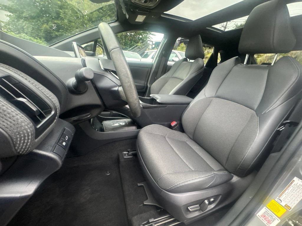 Used 2025 Toyota bZ4X AWD w/ Weather Package image 14