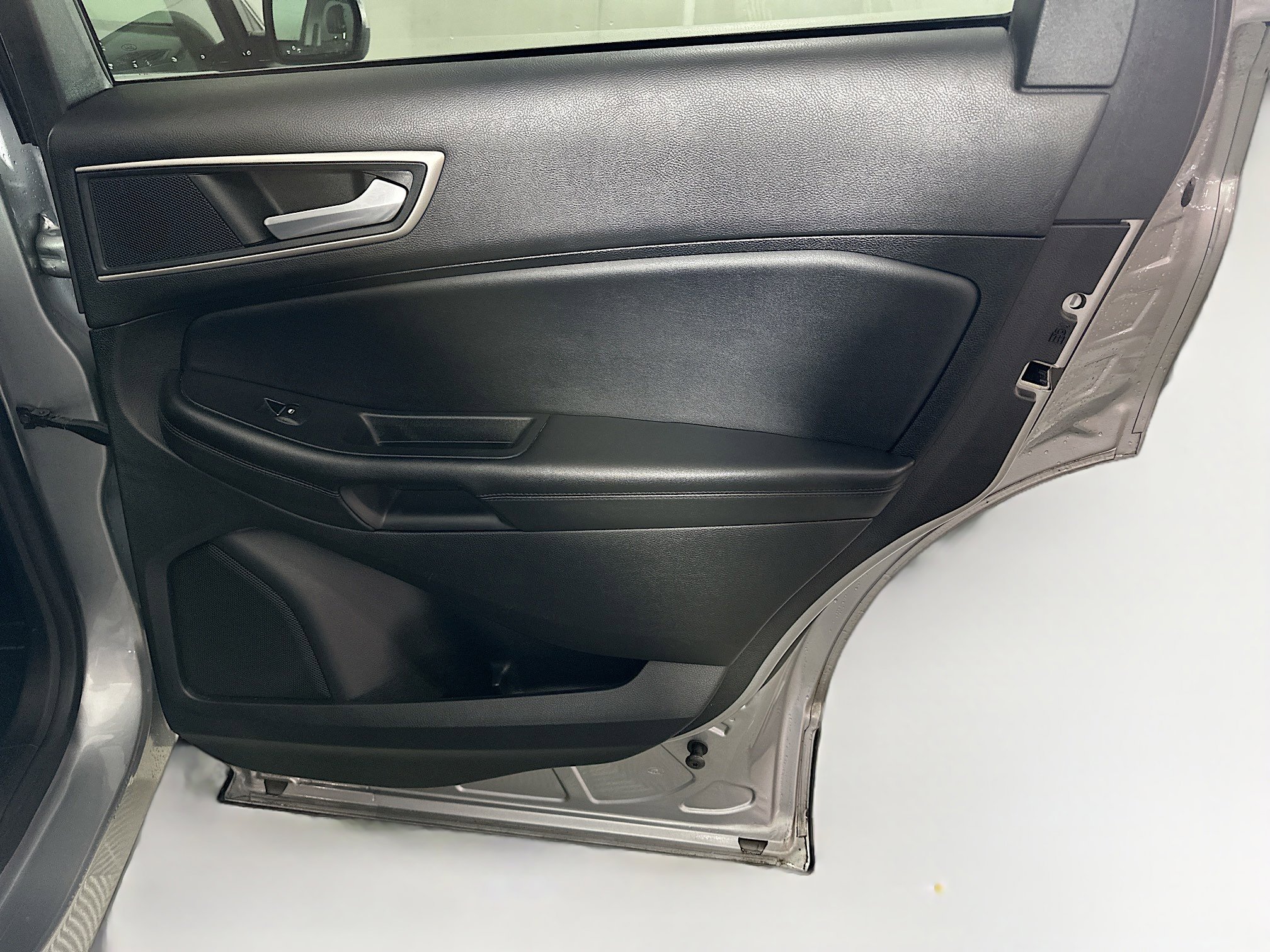 Used 2022 Ford Edge SEL image 29