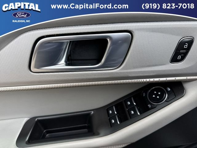 Certified 2025 Ford Explorer Active w/ Active Comfort Package AWD/4WD image 21