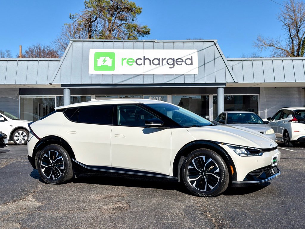 Used 2022 Kia EV6 Wind image 4