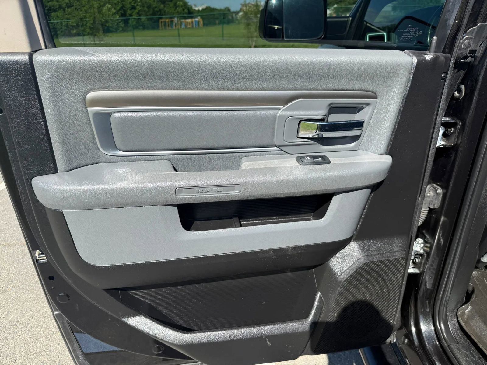 Used 2017 RAM 2500 Big Horn w/ Sport Appearance Group AWD/4WD image 20
