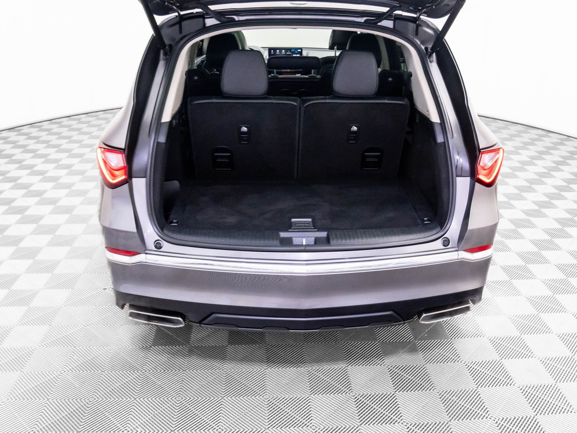 Used 2023 Acura MDX SH-AWD image 35