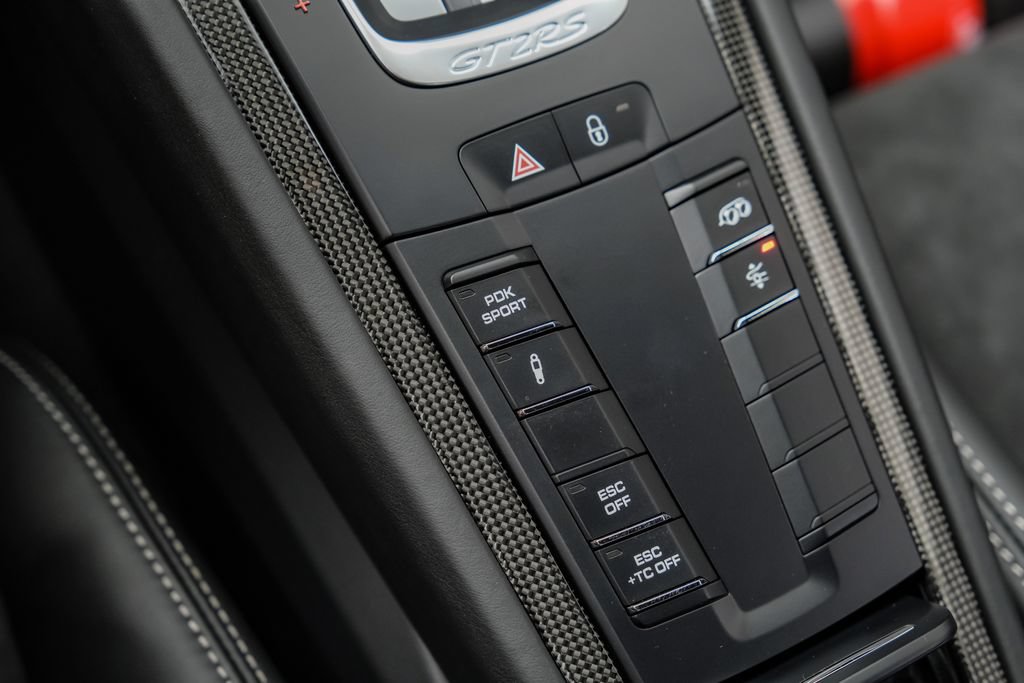 Used 2018 Porsche 911 GT2 RS RWD image 25