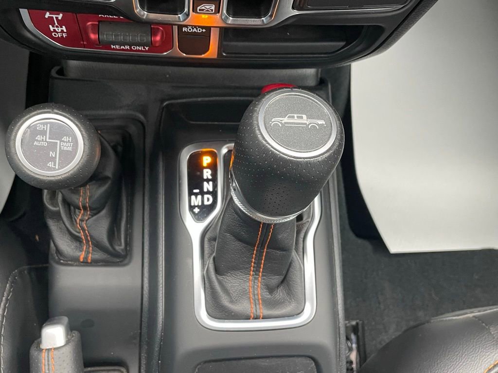 Used 2022 Jeep Gladiator Mojave w/ Cold Weather Group image 34