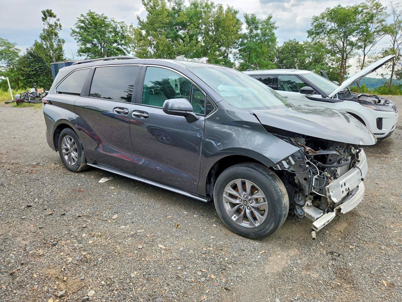 Used 2025 Toyota Sienna XLE