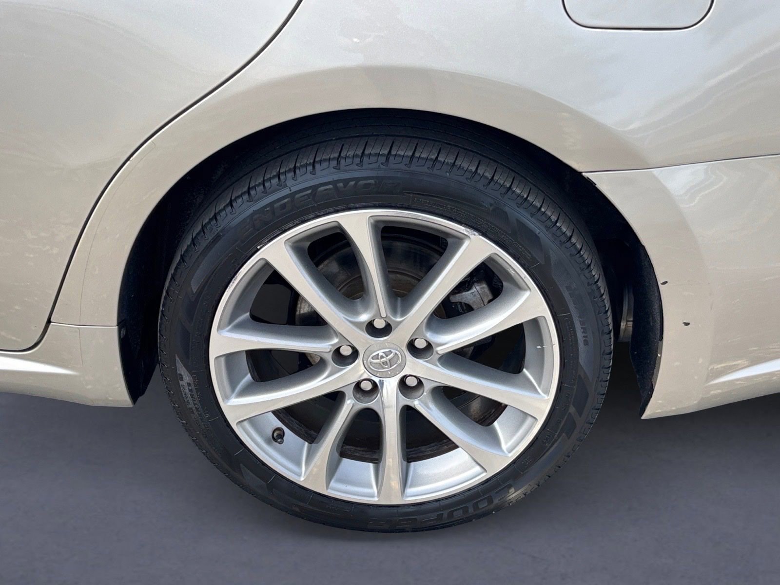 Used 2014 Toyota Avalon XLE Touring FWD image 13