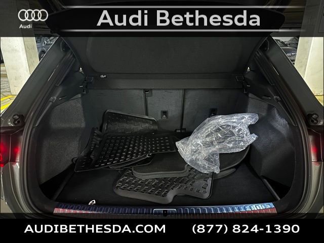 Certified 2025 Audi Q3 2.0T Premium w/ Convenience Package image 10