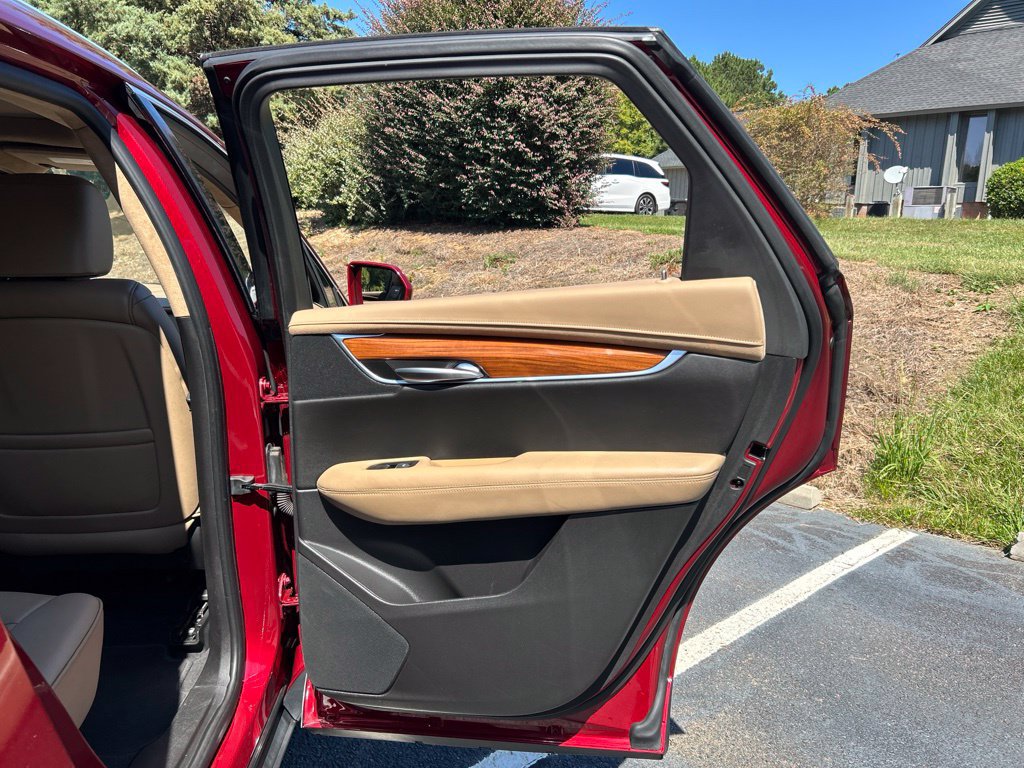 Used 2019 Cadillac XT5 Platinum AWD/4WD image 63