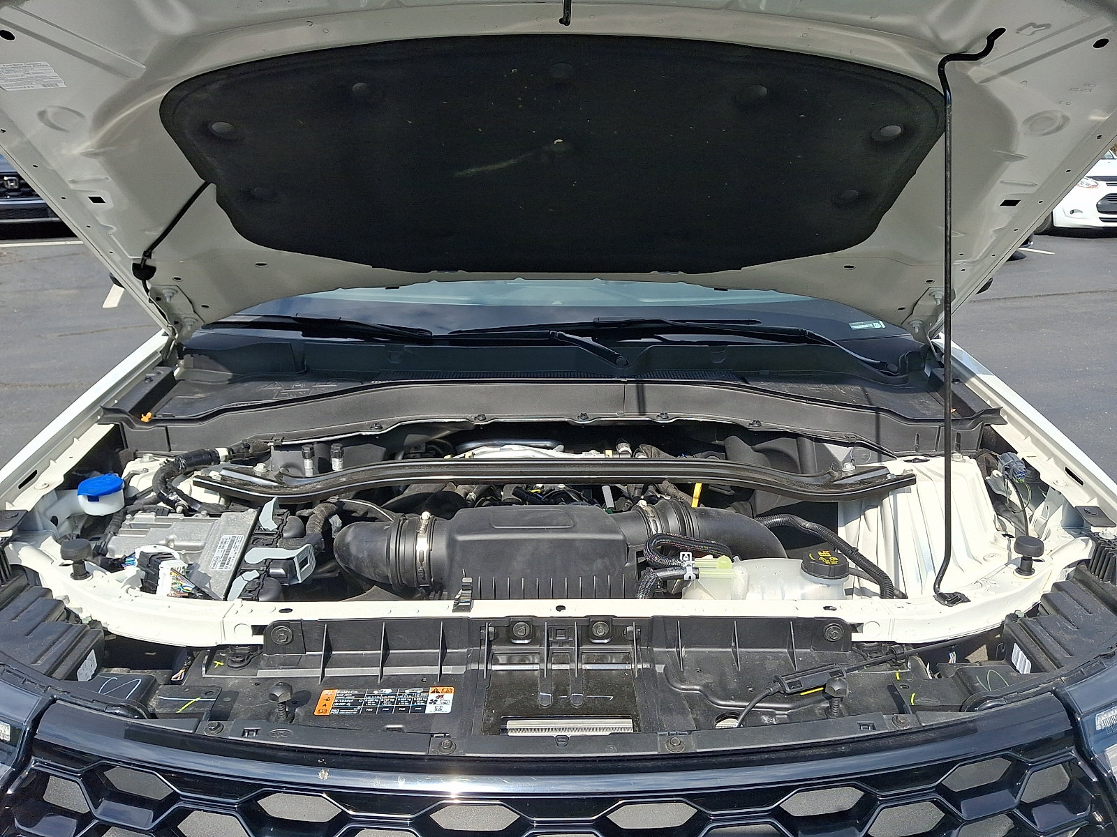 Used 2025 Ford Explorer ST AWD/4WD image 30