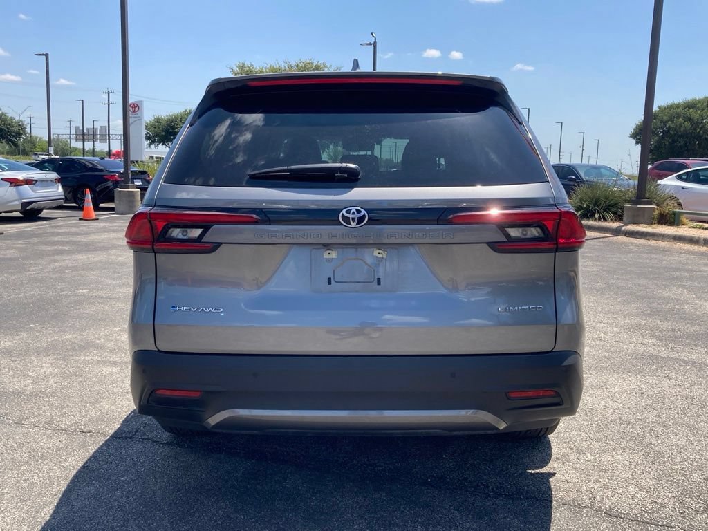 Used 2025 Toyota Grand Highlander AWD Hybrid image 6