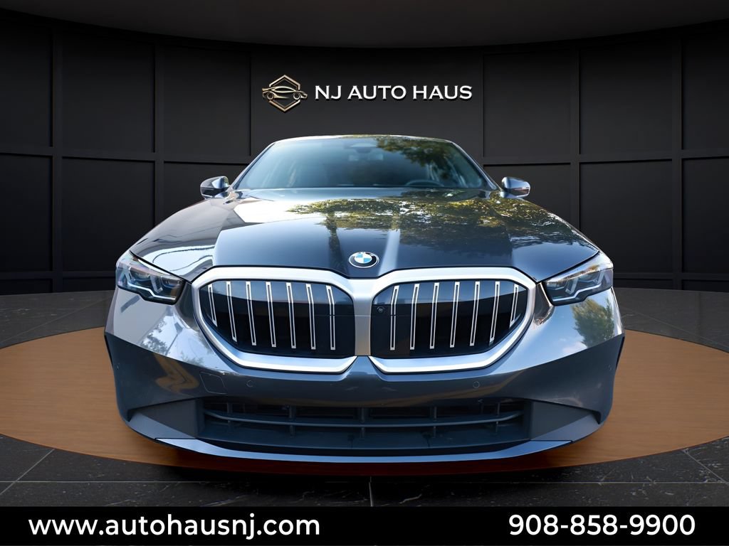 Used 2025 BMW 530i RWD image 3