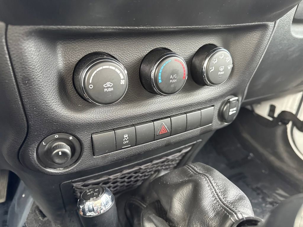 Used 2017 Jeep Wrangler Unlimited Sport image 43