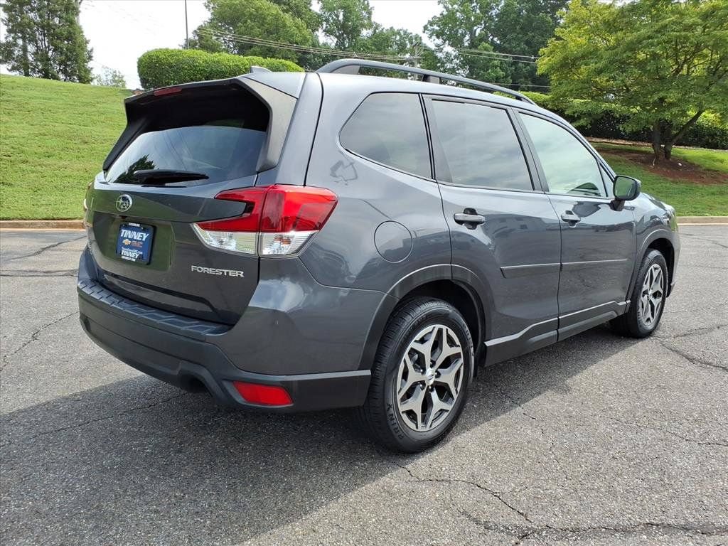 Used 2020 Subaru Forester Premium w/ Popular Package #1 AWD/4WD image 3