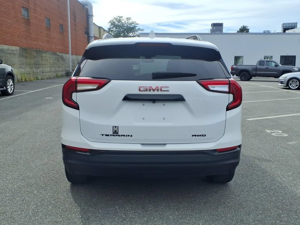Used 2023 GMC Terrain SLE w/ Driver Convenience Package AWD/4WD image 7