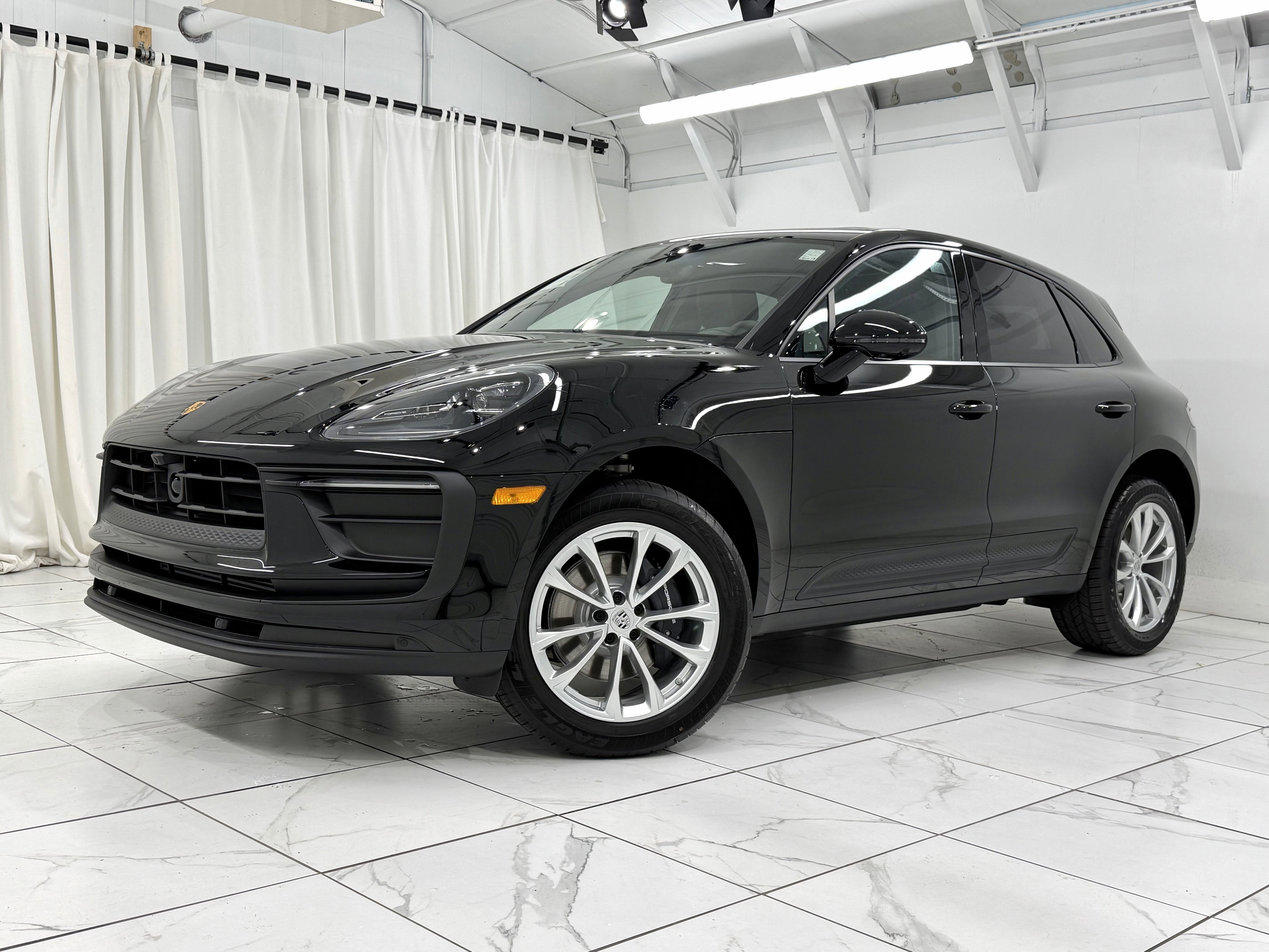 New 2026 Porsche Macan image 6