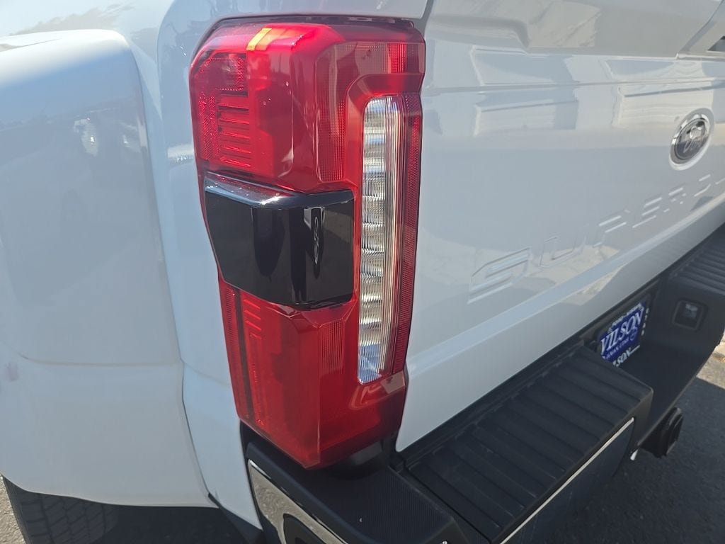 Used 2026 Ford F450 Lariat w/ FX4 Off-Road Package AWD/4WD image 36