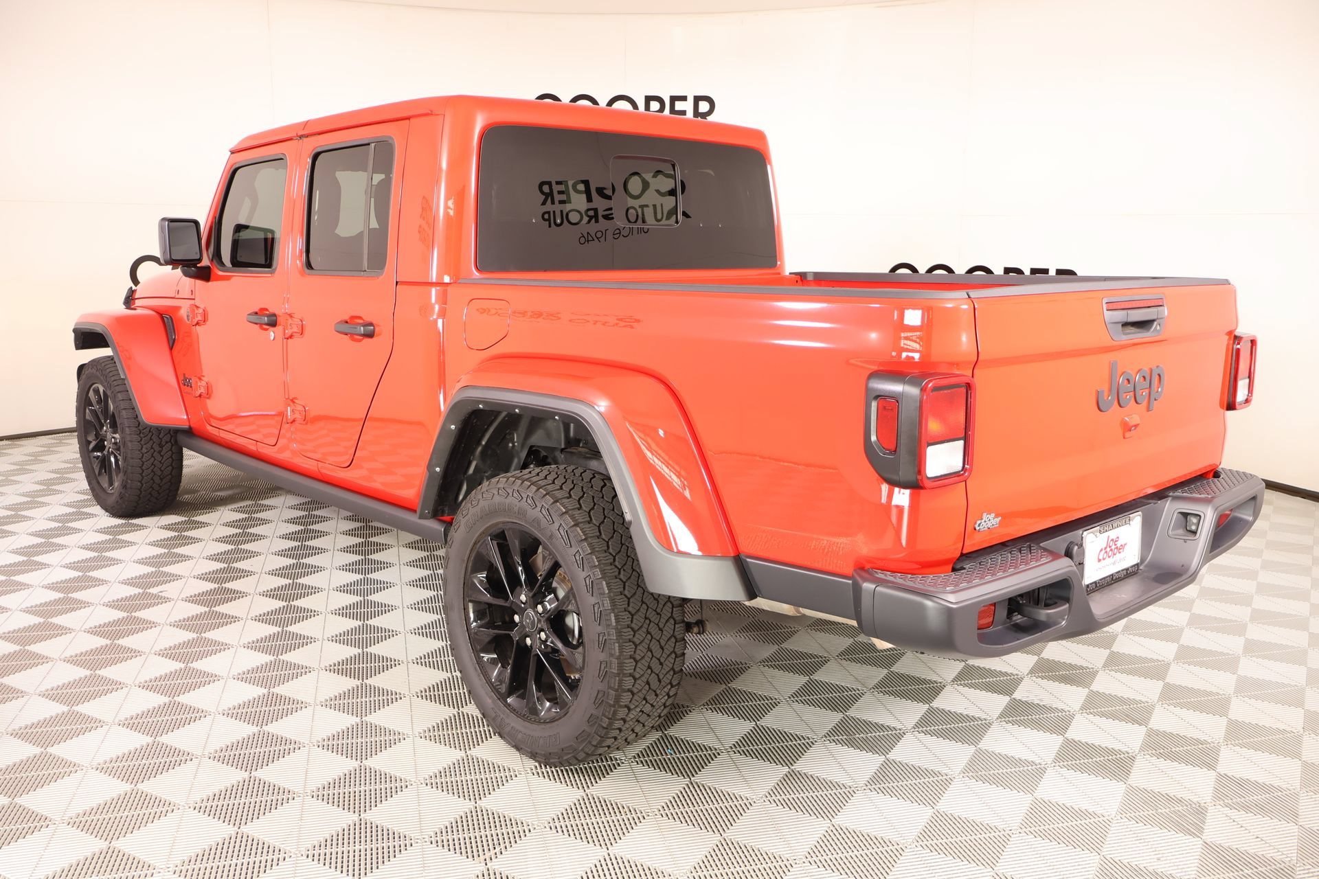 Used 2025 Jeep Gladiator Sport AWD/4WD image 20