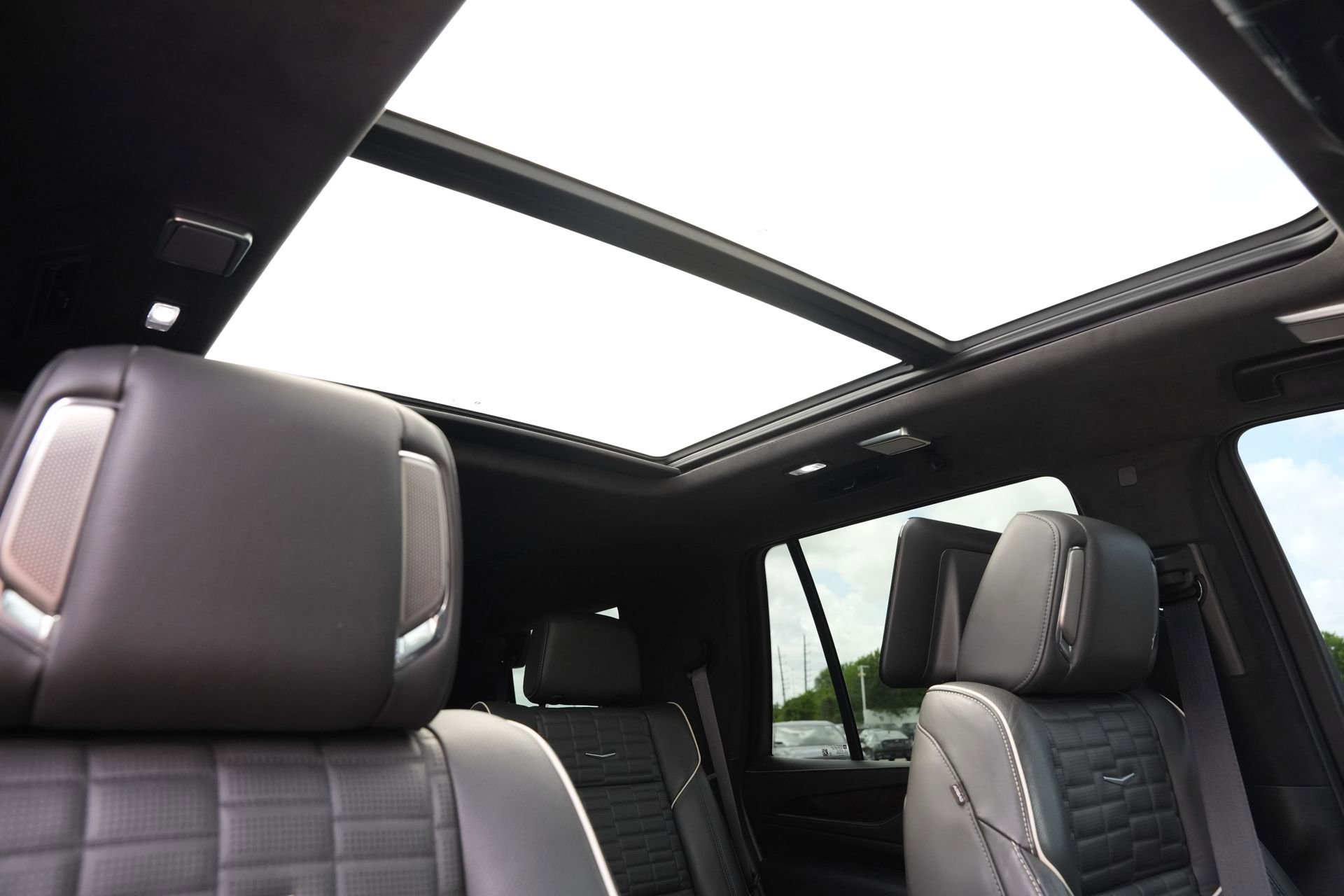 Used 2022 Cadillac Escalade Sport Platinum image 27