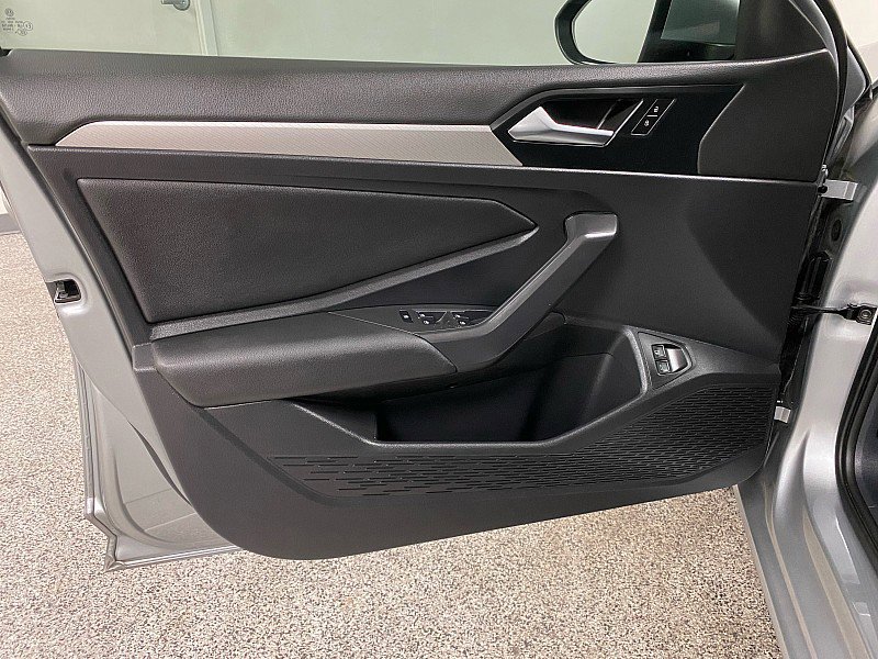 Used 2020 Volkswagen Jetta S image 9