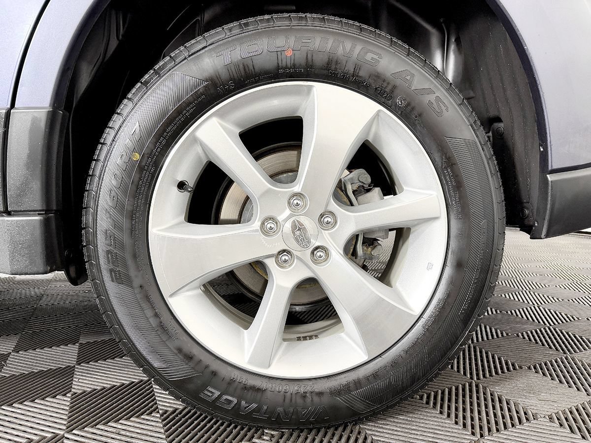 Used 2014 Subaru Outback 2.5i Limited w/ Moonroof Package AWD/4WD image 26