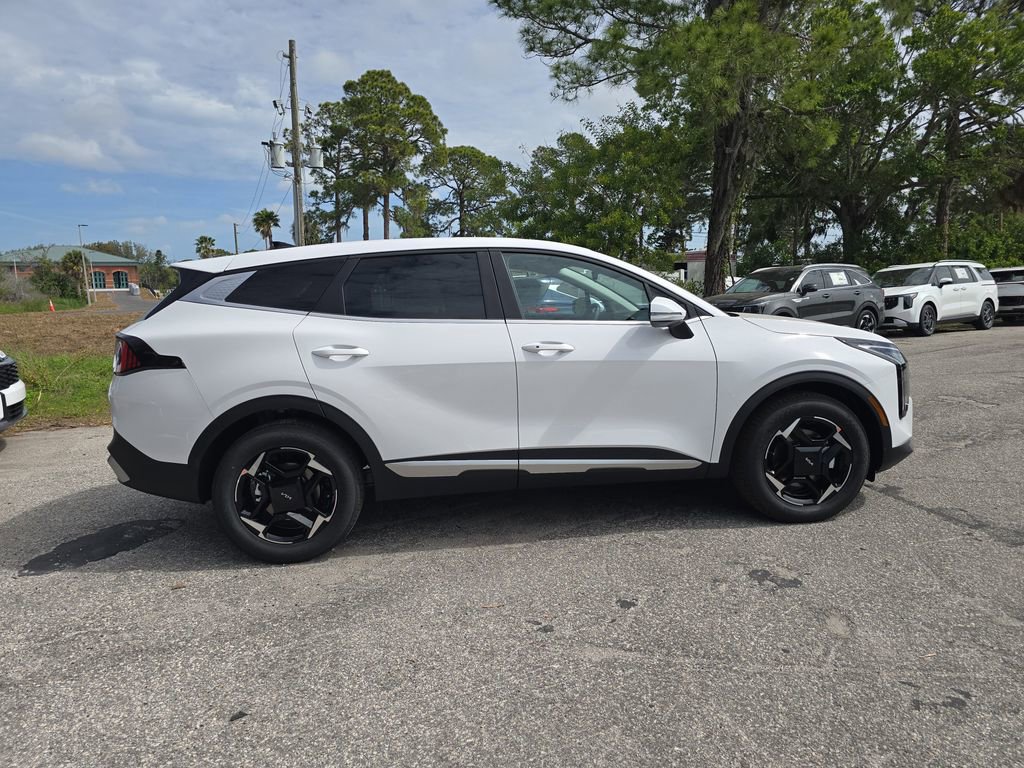 New 2026 Kia Sportage EX image 9