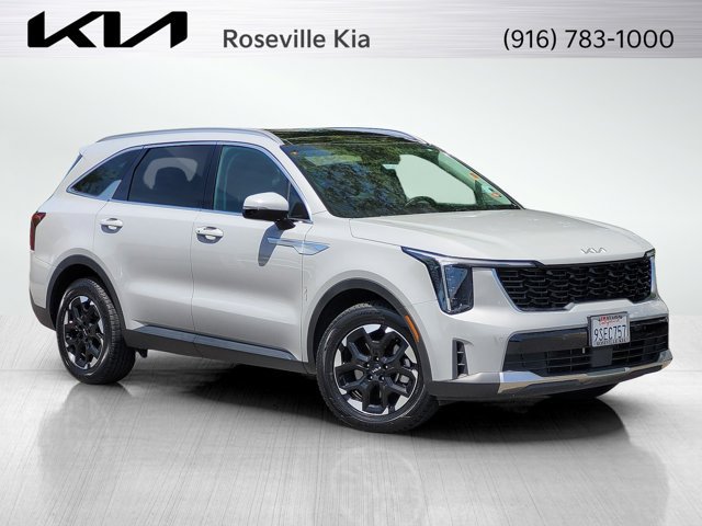 Certified 2025 Kia Sorento S w/ Panoramic Sunroof Package