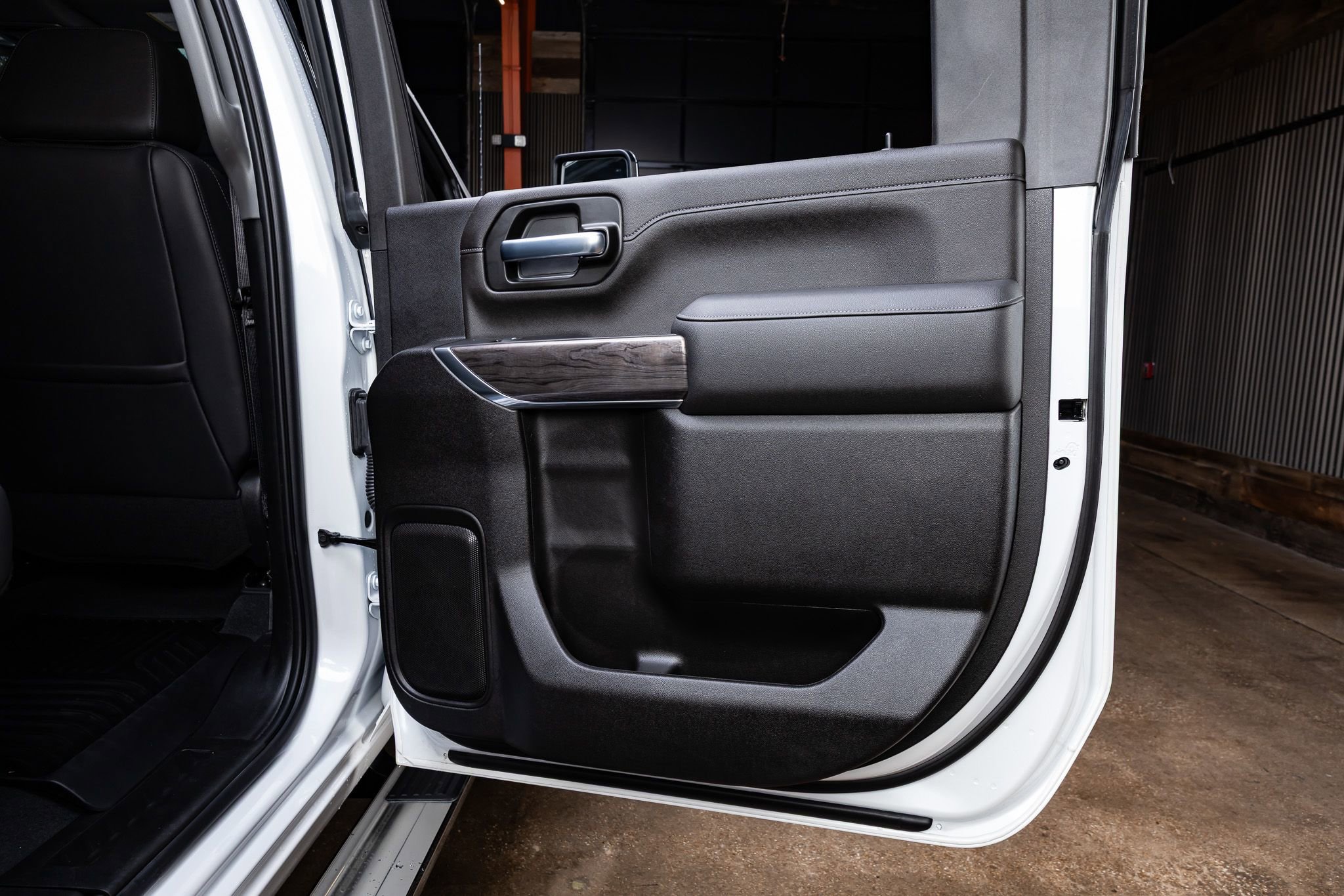 Used 2022 Chevrolet Silverado 2500 LTZ w/ LTZ Plus Package image 39