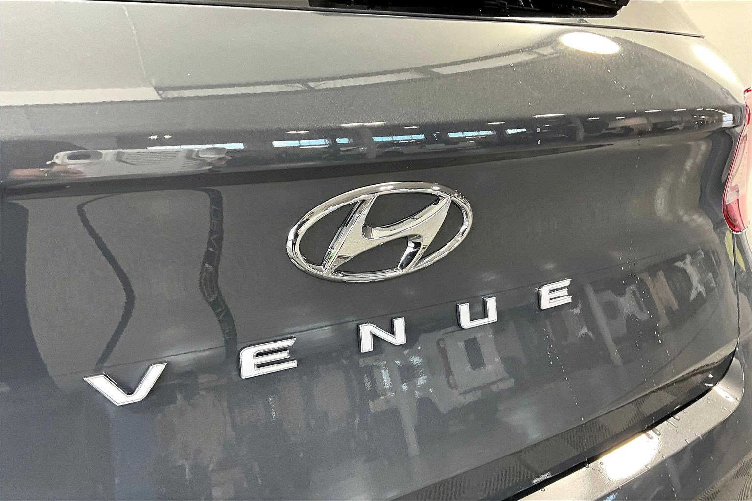 New 2026 Hyundai Venue SE FWD image 13