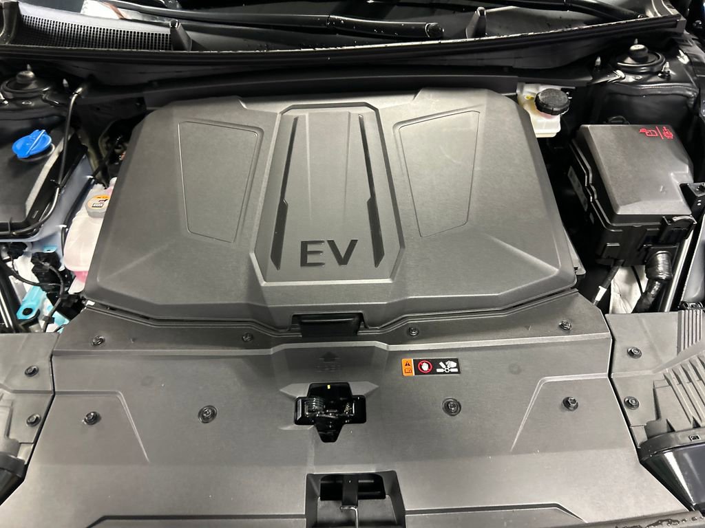 New 2025 Hyundai Ioniq 5 SEL image 24