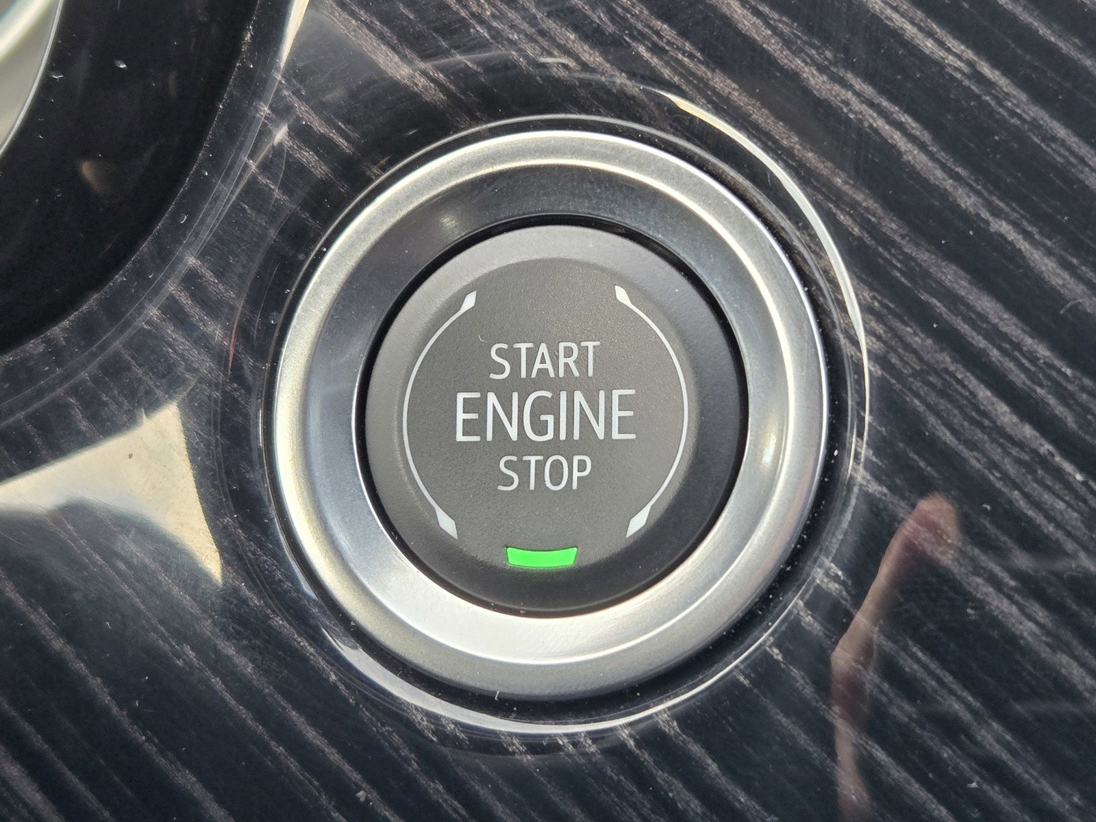 Certified 2025 Cadillac XT6 Premium Luxury image 24