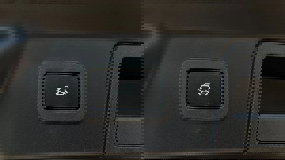 Used 2019 Land Rover Range Rover Velar S image 15