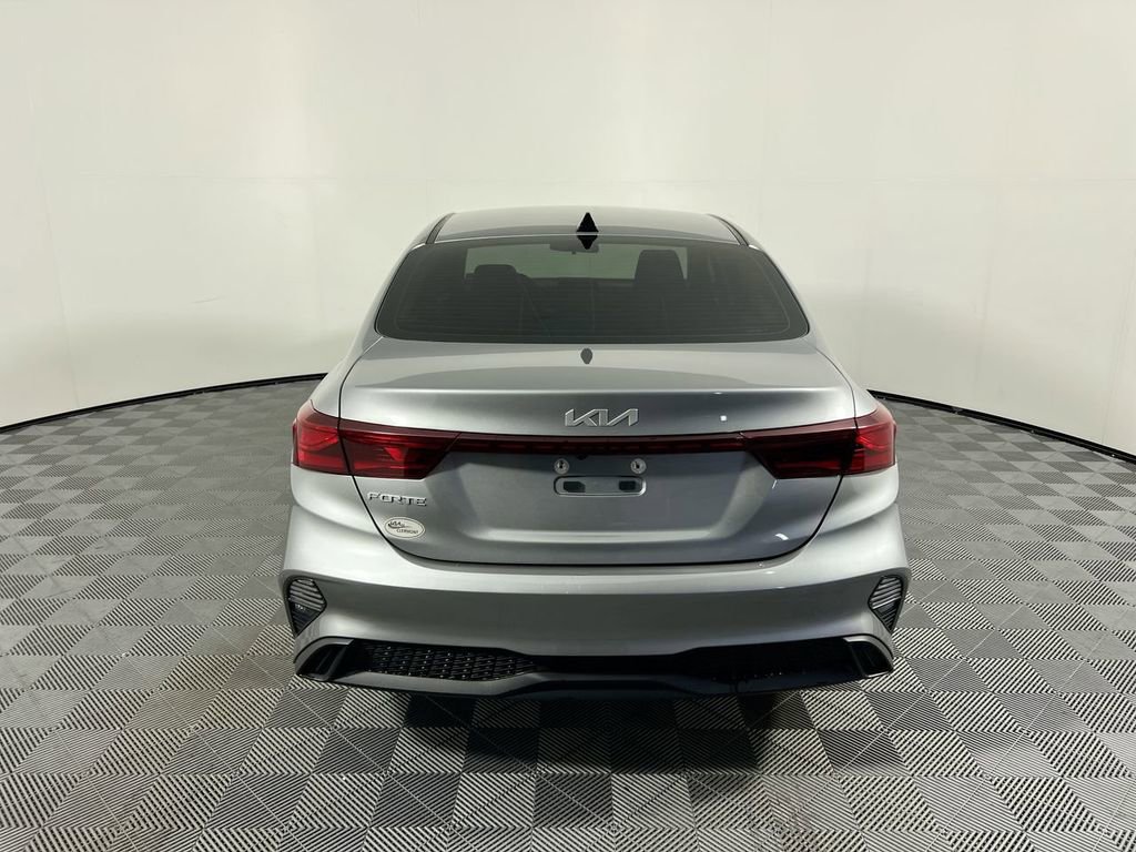 Used 2024 Kia Forte LXS w/ LXS Technology Package FWD image 4