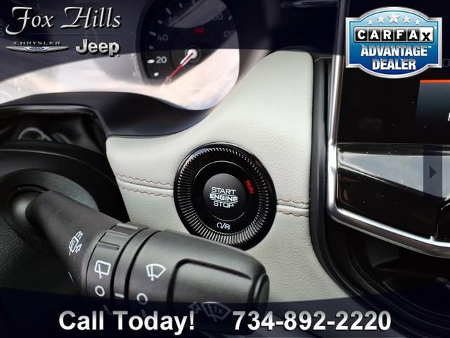 Used 2022 Jeep Compass Limited image 23