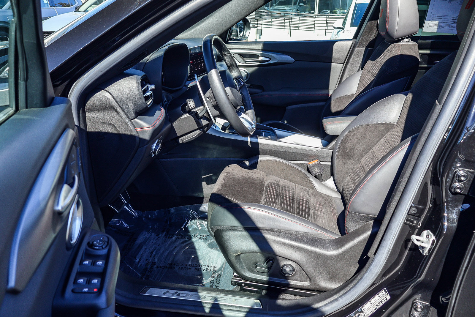 Used 2024 Dodge Hornet R/T Plus image 2