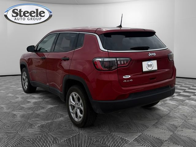 Used 2024 Jeep Compass Sport image 3