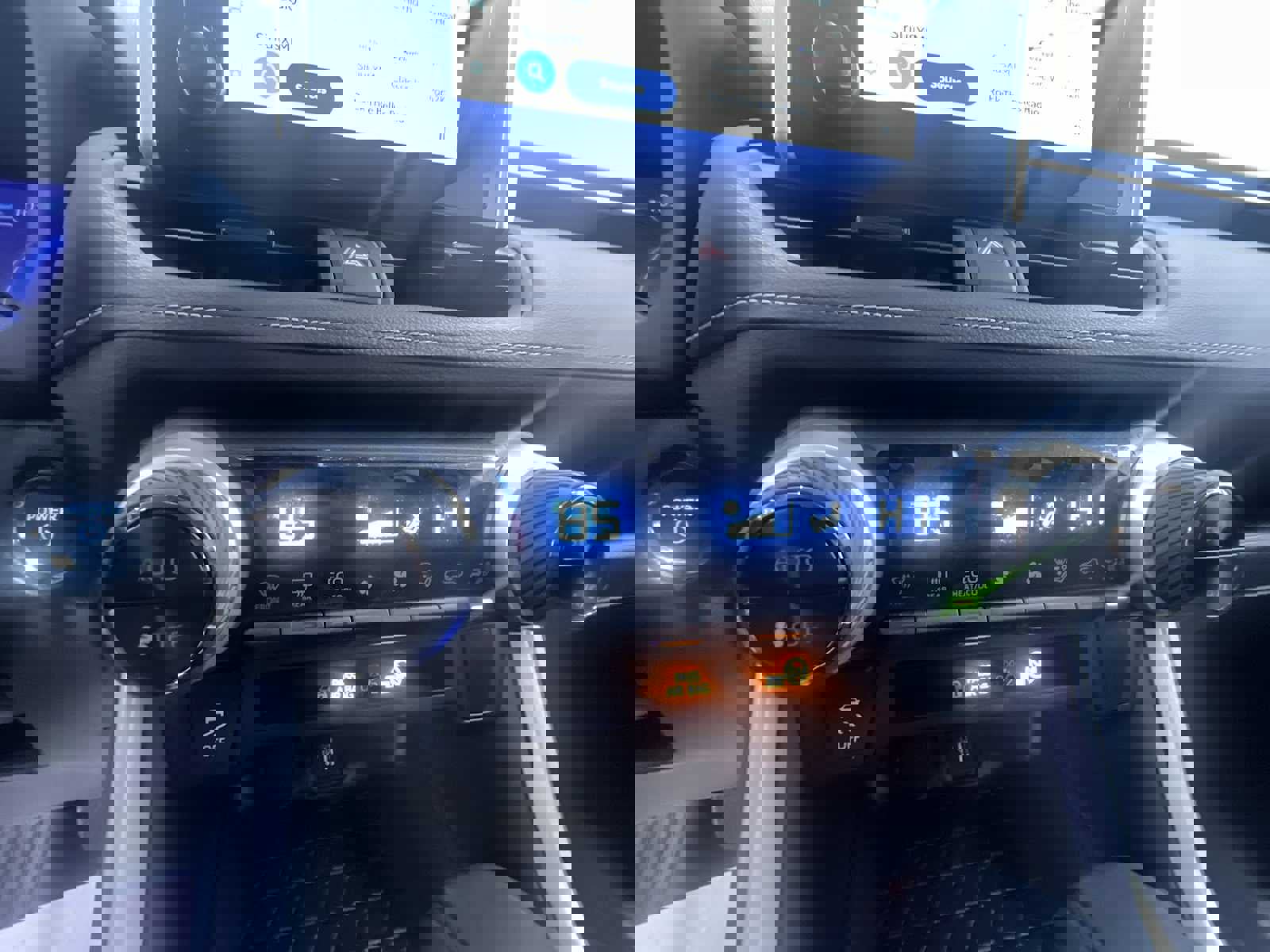 Used 2025 Toyota RAV4 XLE image 26