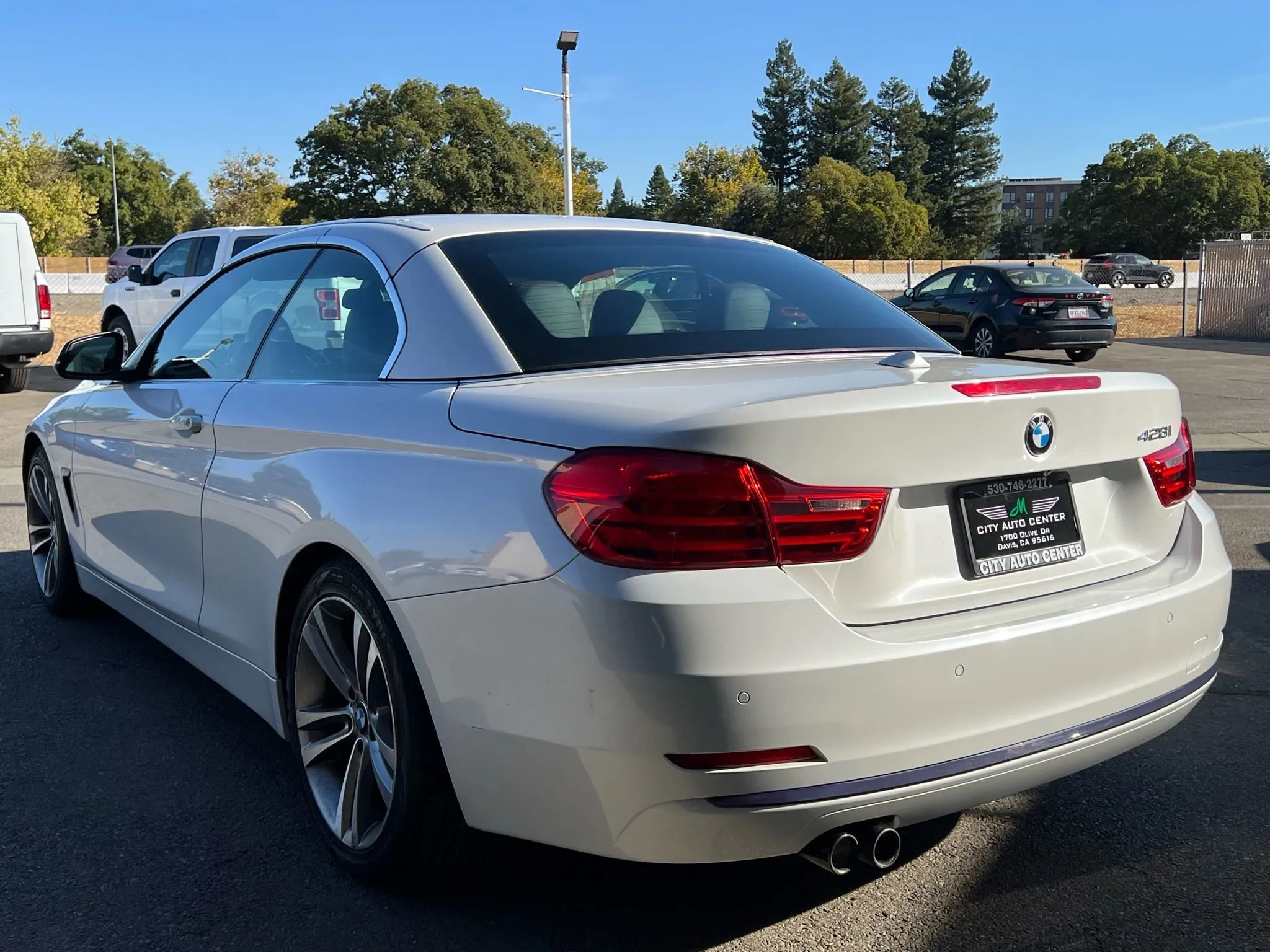 Used 2015 BMW 428i Convertible image 3