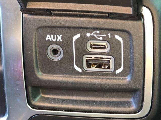 Used 2024 Jeep Wrangler Rubicon AWD/4WD image 13