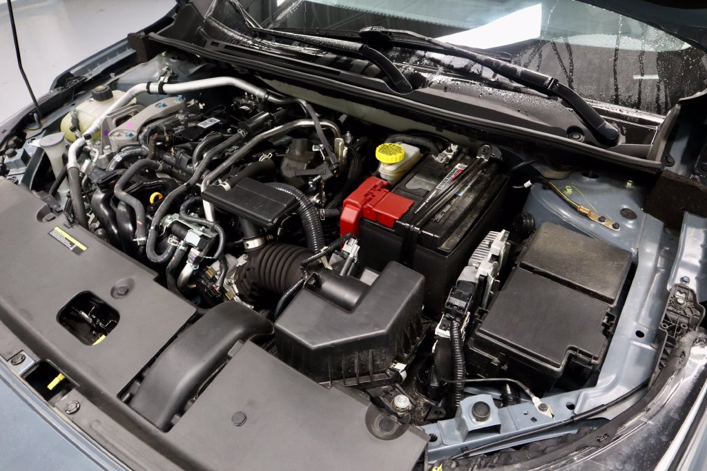 Certified 2025 Nissan Sentra SR FWD image 16