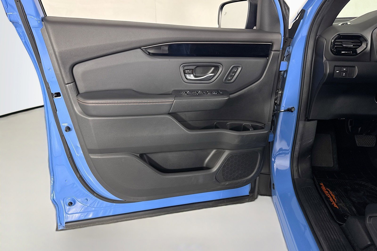 Used 2024 Honda Pilot TrailSport image 23