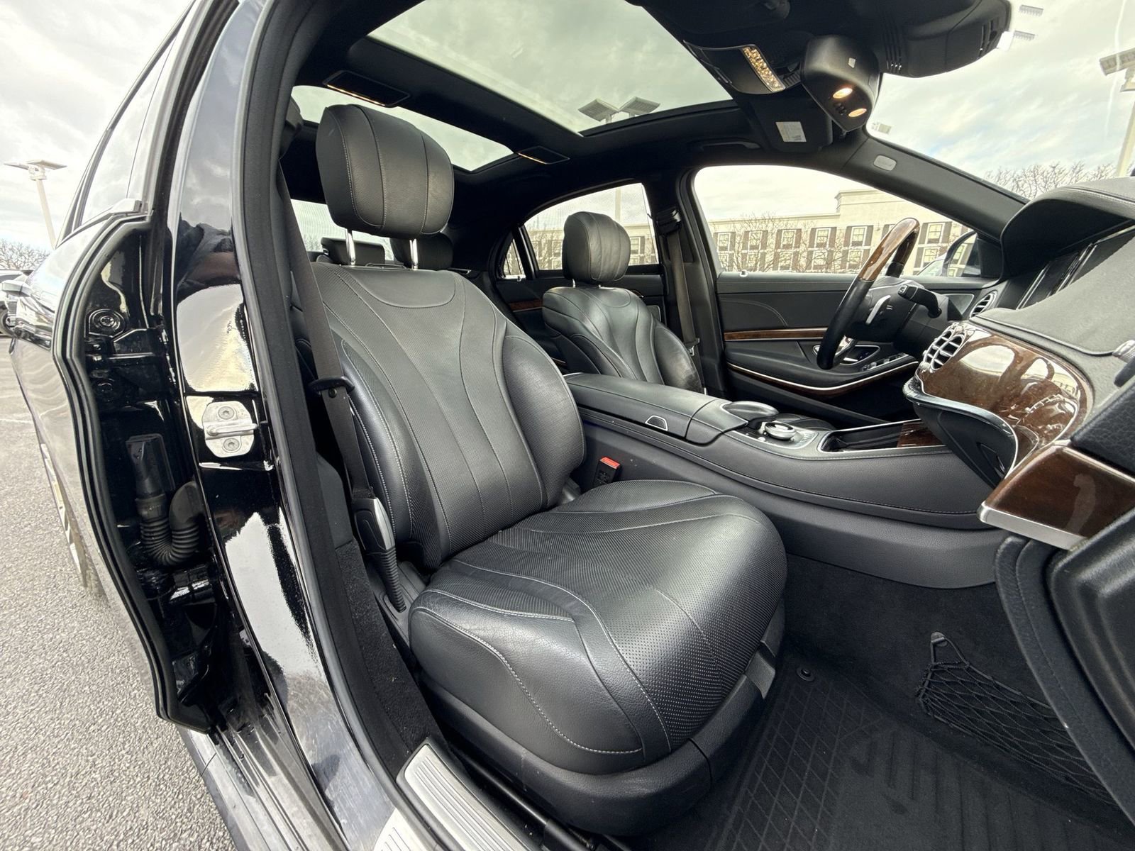 Used 2014 Mercedes-Benz S 550 Sedan image 24