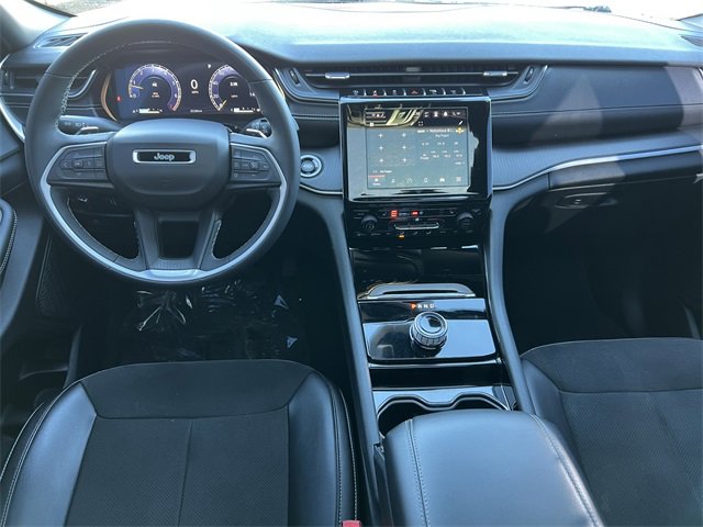 Certified 2023 Jeep Grand Cherokee Altitude image 3