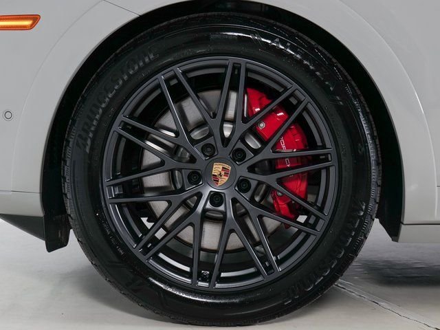 New 2026 Porsche Cayenne GTS image 30
