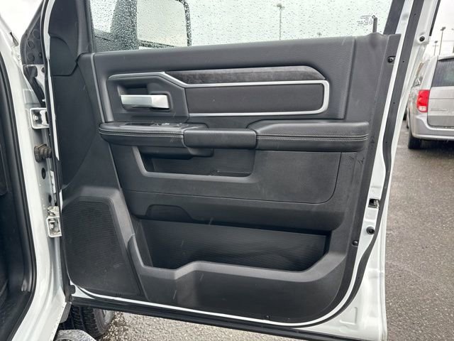 Used 2024 RAM 3500 Big Horn image 16
